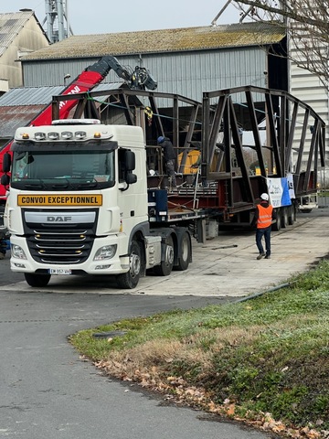 Transfert de passerelle en convoi exceptionnel dans le Tarn